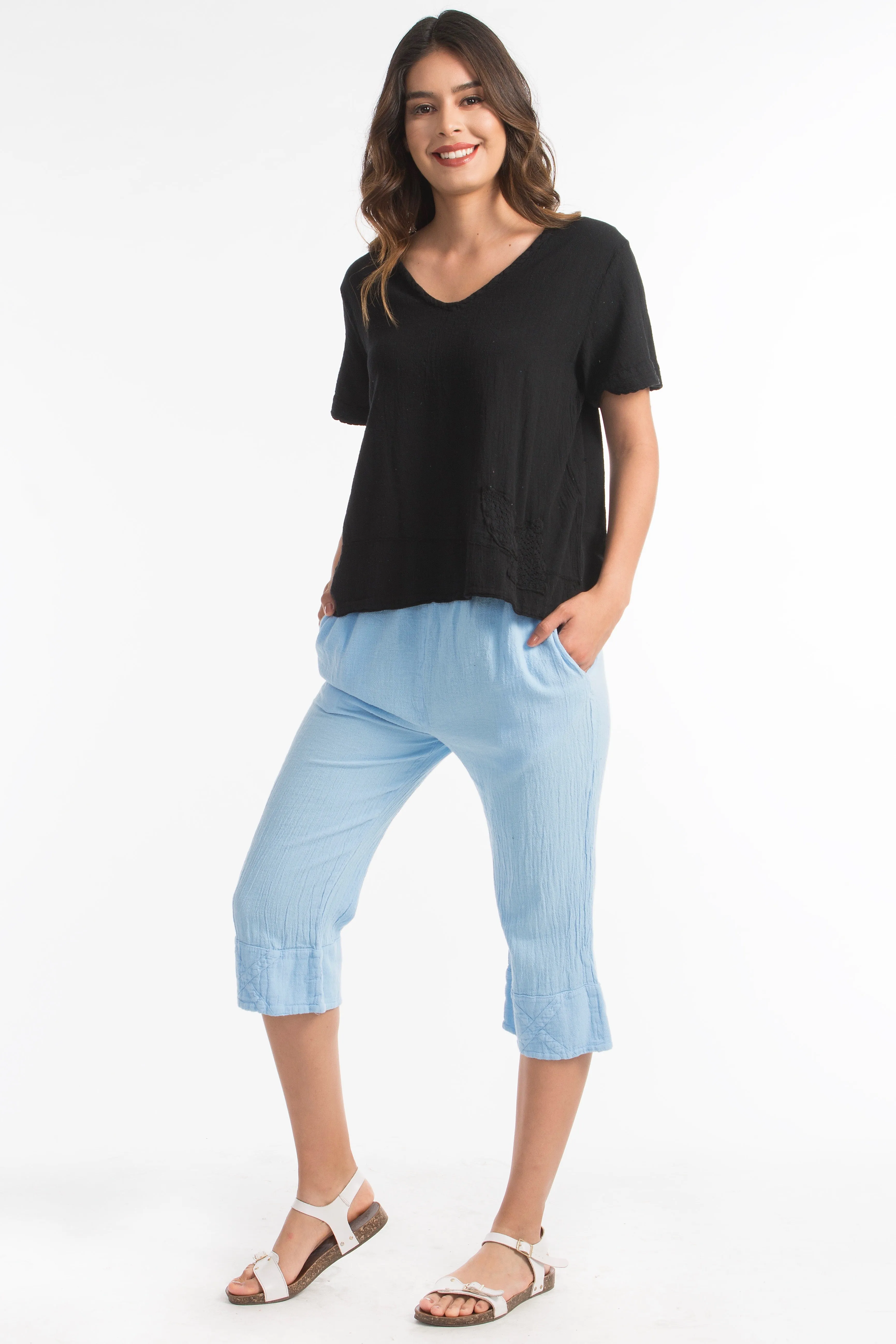 Auggy our Easy Capri with Pockets!