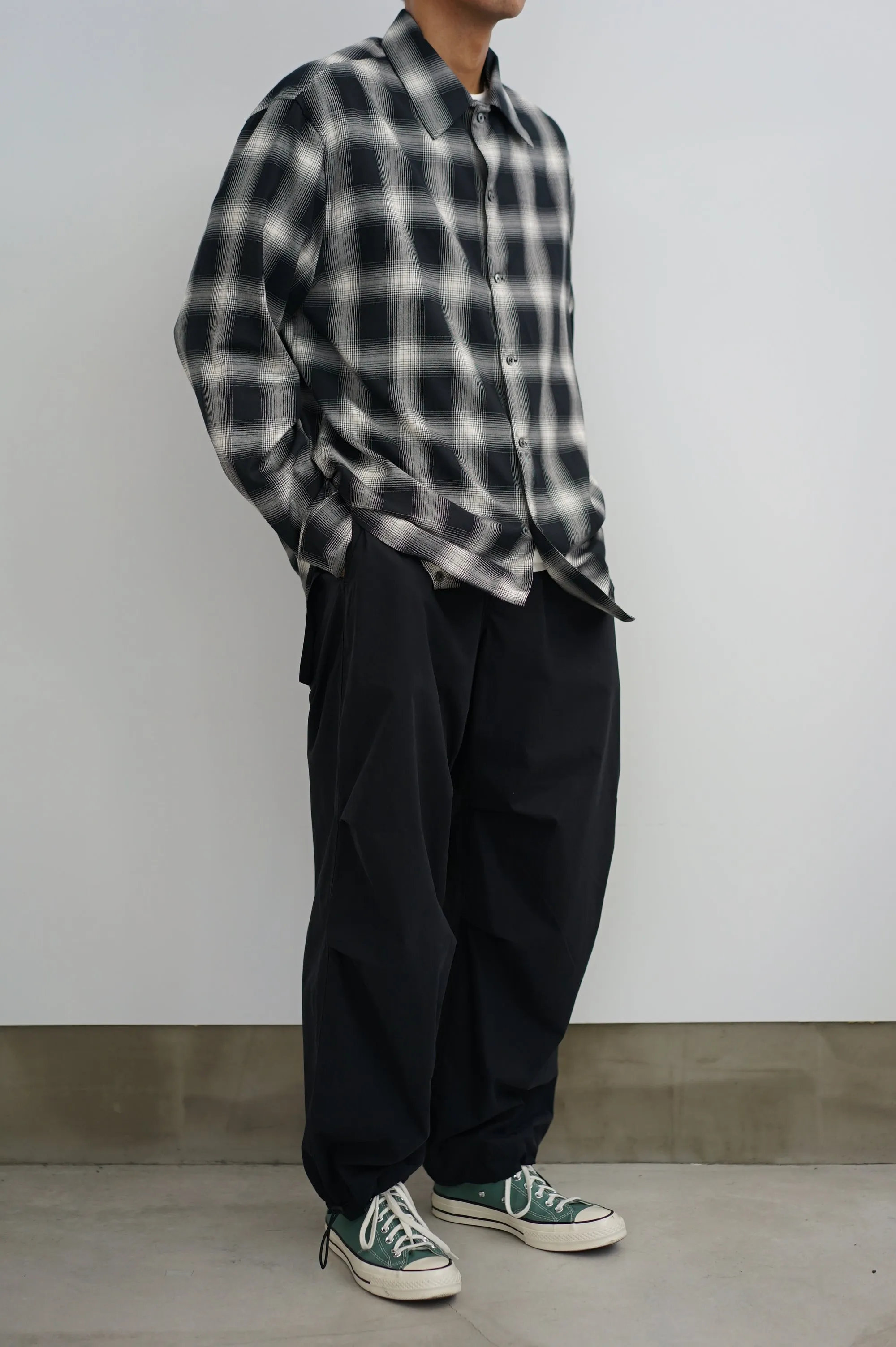 STUDIO NICHOLSON / EASY TAPERED PANTS (POWDER COTTON)