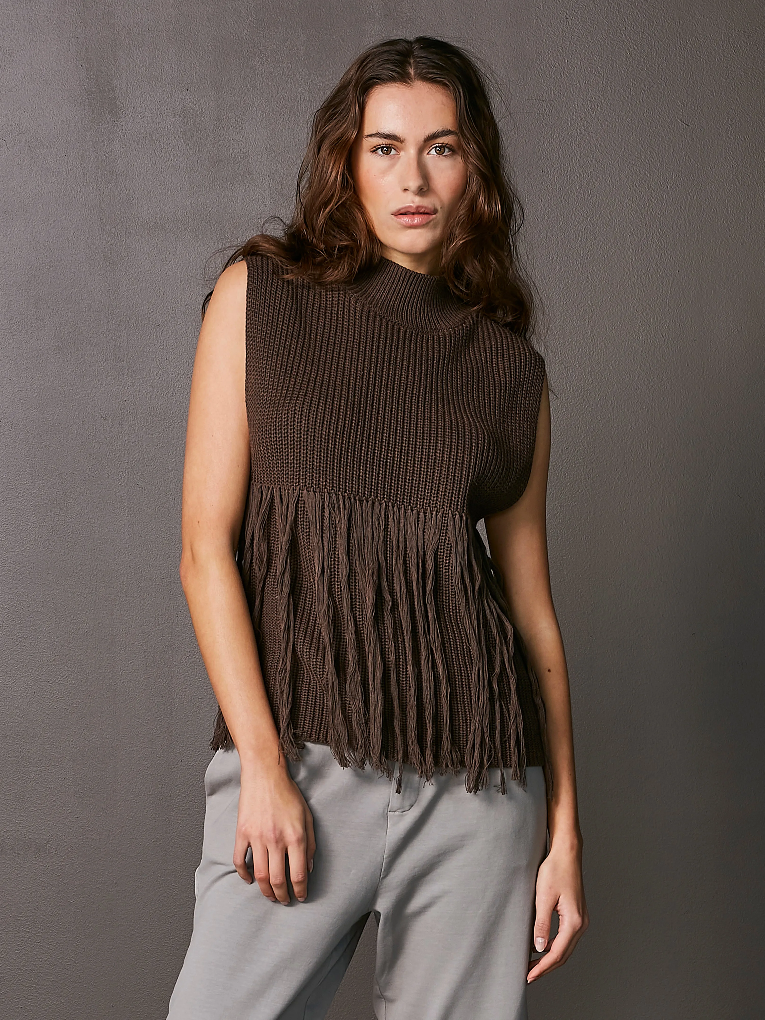 VIRNA knit vest - Dark Brown